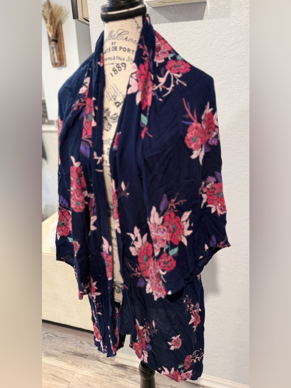 Patrons of Peace Small Boho Floral Kimono Cardigan Navy Pink Flowy Open Front - Picture 3 of 7